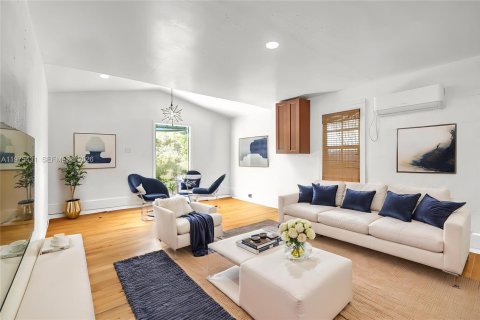 Купить земельный участок в Майами, Флорида № 2041958 - фото 11