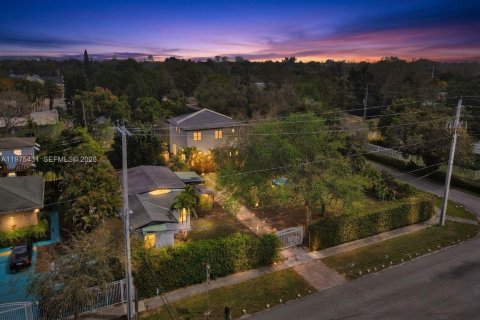 Купить земельный участок в Майами, Флорида № 2041958 - фото 3