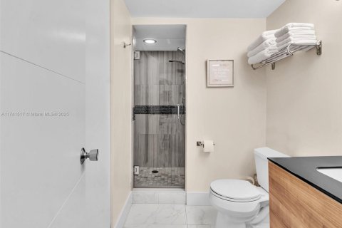 Condominio en venta en Hallandale Beach, Florida, 1 dormitorio, 120.77 m2 № 1710330 - foto 28