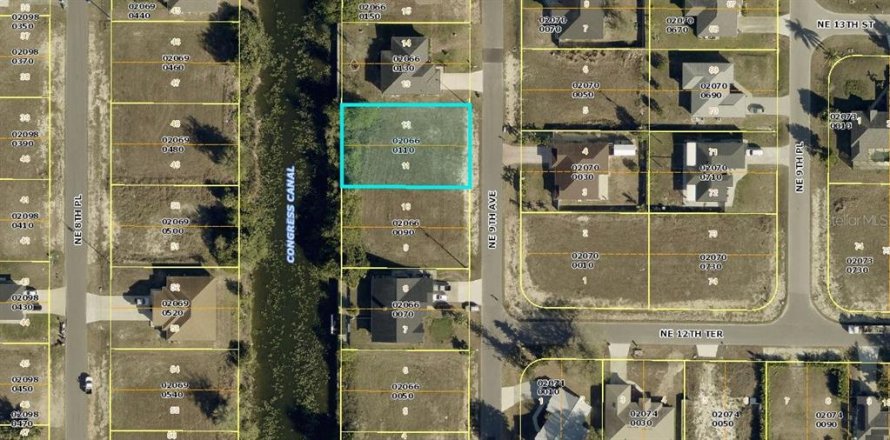Terreno en Cape Coral, Florida № 2094662