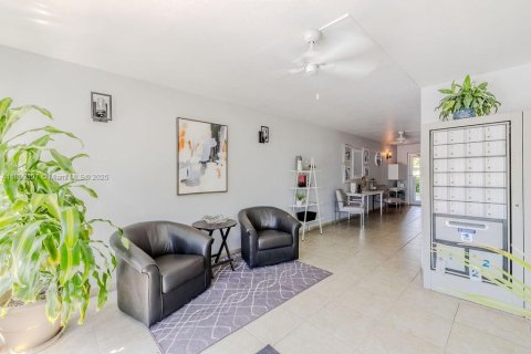 Condo in Vero Beach, Florida, 2 bedrooms  № 1749214 - photo 25