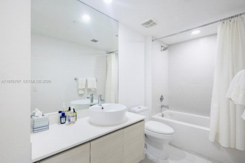 Copropriété à vendre à Miami, Floride: 2 chambres, 92.81 m2 № 2041949 - photo 11