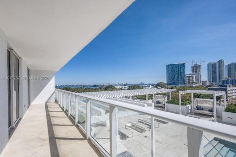 Copropriété à vendre à Miami, Floride: 2 chambres, 92.81 m2 № 2041949 - photo 24