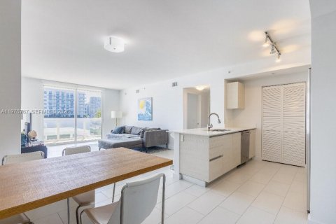 Copropriété à vendre à Miami, Floride: 2 chambres, 92.81 m2 № 2041949 - photo 2