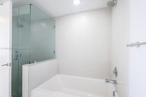 Copropriété à vendre à Miami, Floride: 2 chambres, 92.81 m2 № 2041949 - photo 20