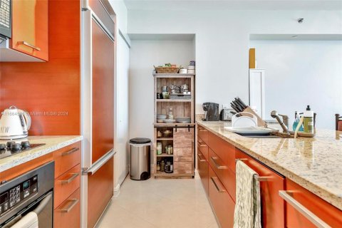 Condominio en venta en Hallandale Beach, Florida, 1 dormitorio, 78.41 m2 № 2076987 - foto 29