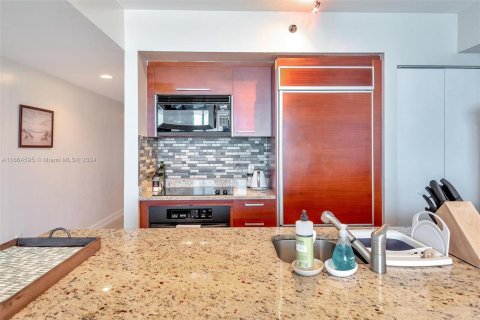 Condominio en venta en Hallandale Beach, Florida, 1 dormitorio, 78.41 m2 № 2076987 - foto 26