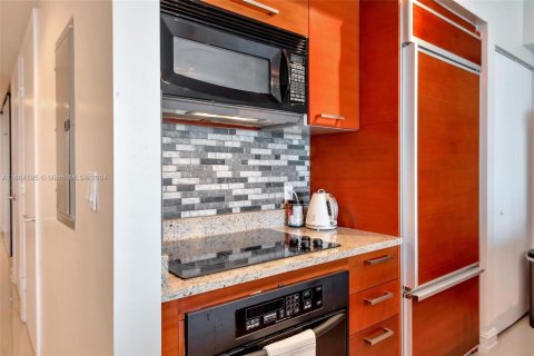 Condominio en venta en Hallandale Beach, Florida, 1 dormitorio, 78.41 m2 № 2076987 - foto 28