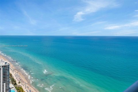 Condominio en venta en Hallandale Beach, Florida, 1 dormitorio, 78.41 m2 № 2076987 - foto 15