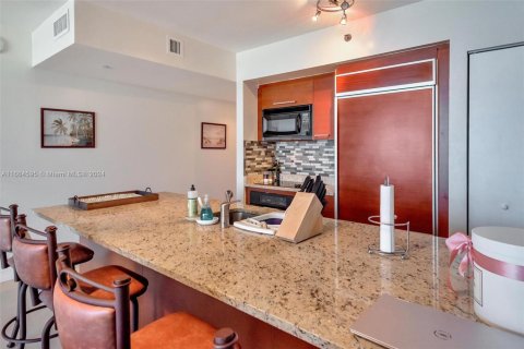 Condominio en venta en Hallandale Beach, Florida, 1 dormitorio, 78.41 m2 № 2076987 - foto 22
