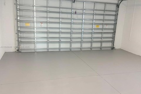 Снять в аренду виллу или дом в Кейп-Корал, Флорида 3 спальни, № 1990727 - фото 15