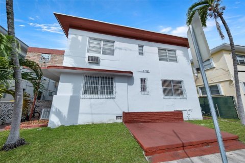 Condo in Miami Beach, Florida, 2 bedrooms  № 1868182 - photo 3