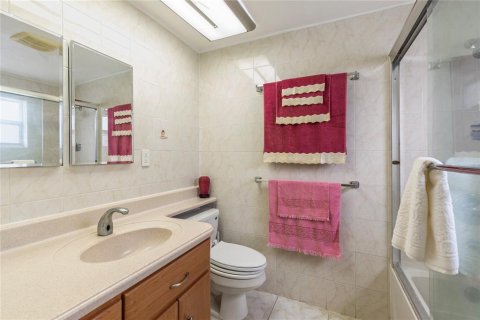 Villa ou maison à vendre à Holiday, Floride: 2 chambres, 123.93 m2 № 2113598 - photo 22