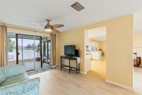 Villa ou maison à vendre à Holiday, Floride: 2 chambres, 123.93 m2 № 2113598 - photo 5