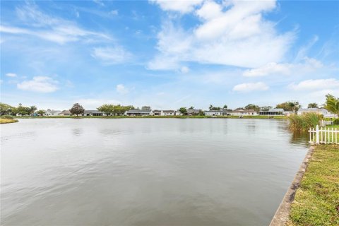 Villa ou maison à vendre à Holiday, Floride: 2 chambres, 123.93 m2 № 2113598 - photo 15