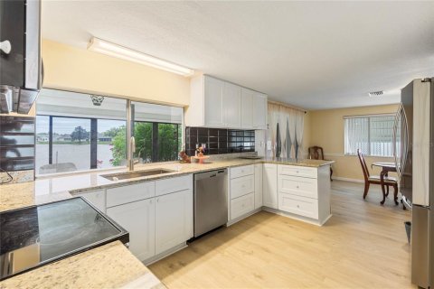 Villa ou maison à vendre à Holiday, Floride: 2 chambres, 123.93 m2 № 2113598 - photo 7