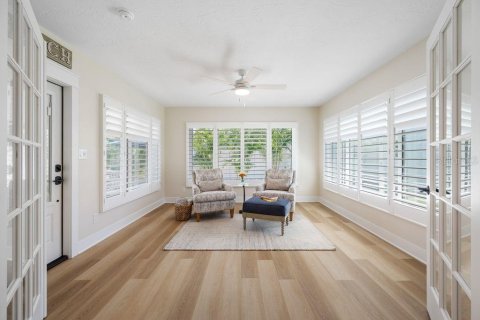 House in South Pasadena, Florida 2 bedrooms, 121.52 sq.m. № 2399237 - photo 16
