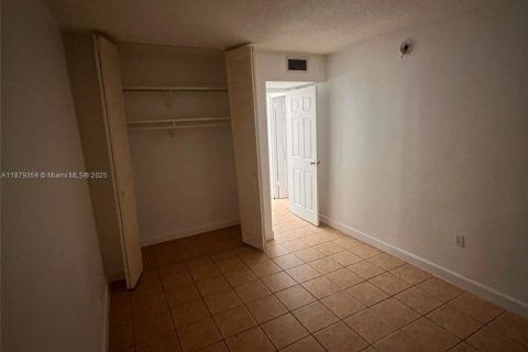 Copropriété à louer à North Miami, Floride: 2 chambres, 95.04 m2 № 1896275 - photo 9