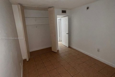 Copropriété à louer à North Miami, Floride: 2 chambres, 95.04 m2 № 1896275 - photo 10