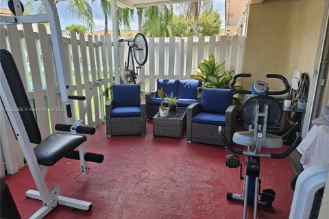 Touwnhouse à vendre à Miami, Floride: 3 chambres, 121.52 m2 № 1898211 - photo 7