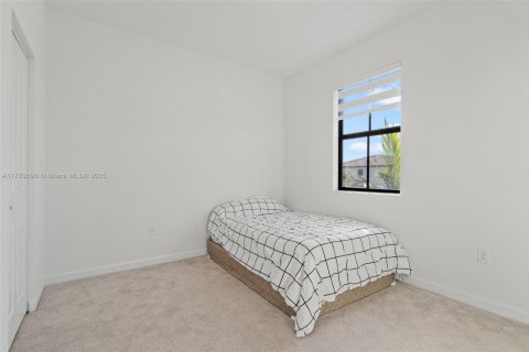 Townhouse in Homestead, Florida 3 bedrooms, 123.37 sq.m. № 1959882 - photo 24