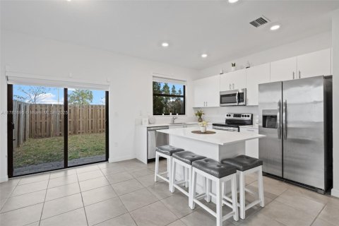 Townhouse in Homestead, Florida 3 bedrooms, 123.37 sq.m. № 1959882 - photo 9