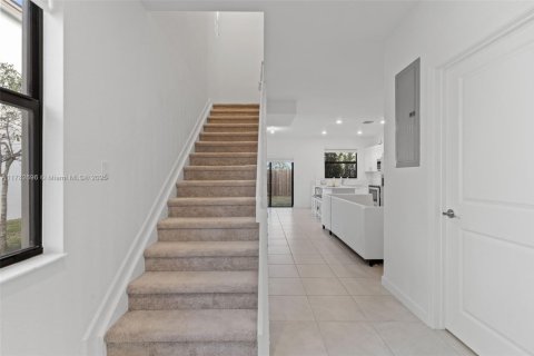 Townhouse in Homestead, Florida 3 bedrooms, 123.37 sq.m. № 1959882 - photo 4