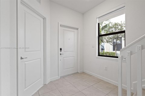 Townhouse in Homestead, Florida 3 bedrooms, 123.37 sq.m. № 1959882 - photo 3