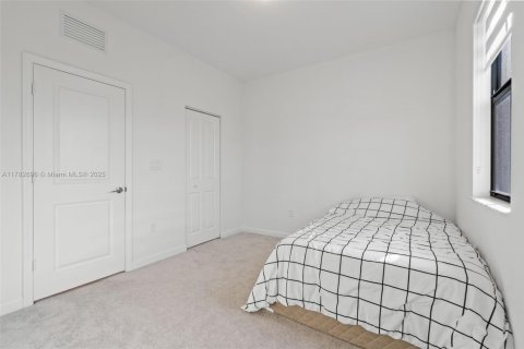 Townhouse in Homestead, Florida 3 bedrooms, 123.37 sq.m. № 1959882 - photo 25