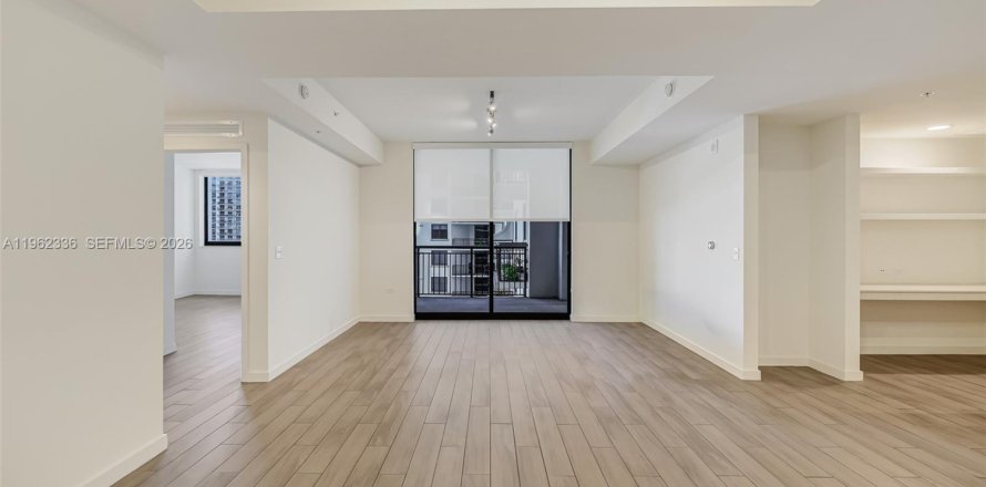 Condominio en Miami, Florida, 2 dormitorios  № 2023763