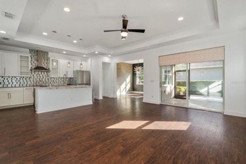 Casa en venta en Sarasota, Florida, 3 dormitorios, 192.31 m2 № 2109134 - foto 3