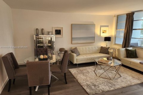 Купить кондоминиум в Майами-Бич, Флорида 2 спальни, 99.41м2, № 2022296 - фото 6