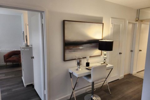 Купить кондоминиум в Майами-Бич, Флорида 2 спальни, 99.41м2, № 2022296 - фото 15