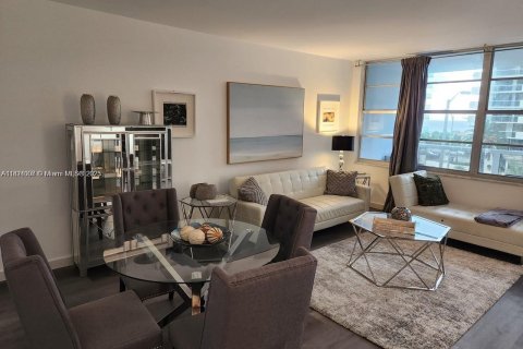 Купить кондоминиум в Майами-Бич, Флорида 2 спальни, 99.41м2, № 2022296 - фото 3