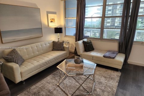 Купить кондоминиум в Майами-Бич, Флорида 2 спальни, 99.41м2, № 2022296 - фото 4