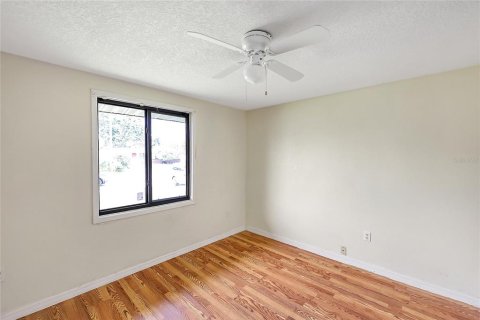 Villa ou maison à vendre à Kissimmee, Floride: 4 chambres, 114.83 m2 № 2415291 - photo 12