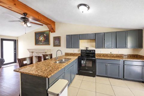 Villa ou maison à vendre à Kissimmee, Floride: 4 chambres, 114.83 m2 № 2415291 - photo 5