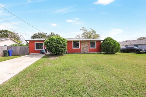 Villa ou maison à Kissimmee, Floride 4 chambres, 114.83 m2 № 2415291