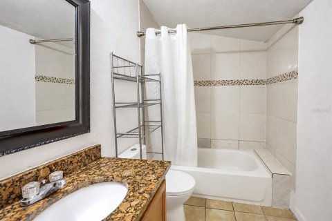 Villa ou maison à vendre à Kissimmee, Floride: 4 chambres, 114.83 m2 № 2415291 - photo 10