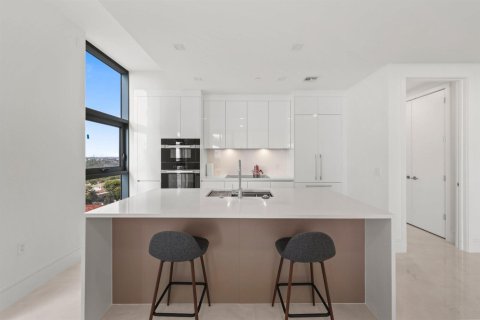 Condo in Lake Park, Florida, 1 bedroom  № 2261350 - photo 4