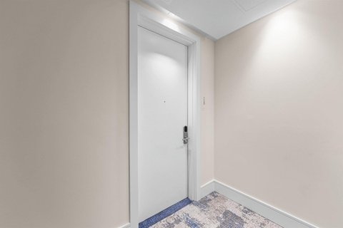 Condo in Lake Park, Florida, 1 bedroom  № 2261350 - photo 27
