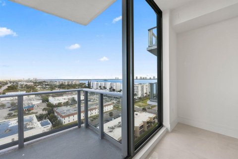 Condo in Lake Park, Florida, 1 bedroom  № 2261350 - photo 24