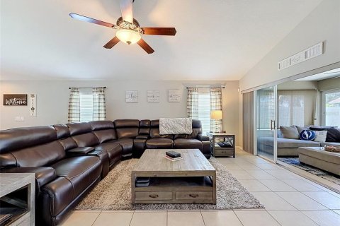 Villa ou maison à vendre à New Port Richey, Floride: 3 chambres, 155.61 m2 № 2296152 - photo 9