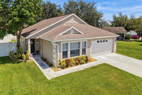 Villa ou maison à vendre à New Port Richey, Floride: 3 chambres, 155.61 m2 № 2296152 - photo 2