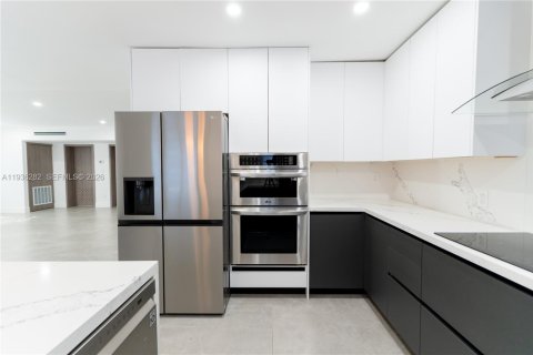 Villa ou maison à vendre à South Miami, Floride: 3 chambres, 126.25 m2 № 1996644 - photo 20