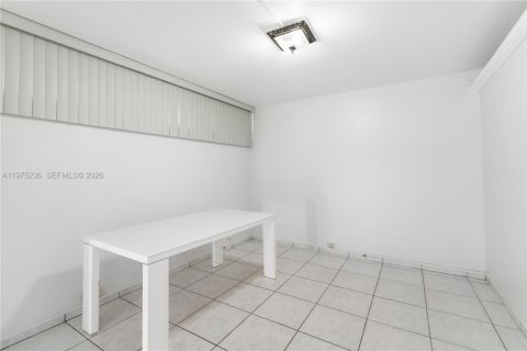 Townhouse in Miami Lakes, Florida 2 bedrooms, 73.39 sq.m. № 2036322 - photo 10