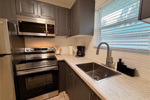 Casa en venta en Salt Springs, Florida, 2 dormitorios, 62.43 m2 № 2214390 - foto 22