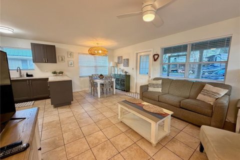 Casa en venta en Salt Springs, Florida, 2 dormitorios, 62.43 m2 № 2214390 - foto 15