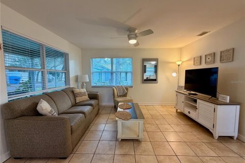Casa en venta en Salt Springs, Florida, 2 dormitorios, 62.43 m2 № 2214390 - foto 14