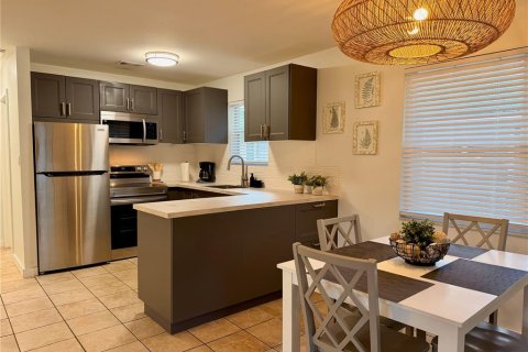 Casa en venta en Salt Springs, Florida, 2 dormitorios, 62.43 m2 № 2214390 - foto 11